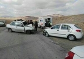 تصادف پراید با تیبا در محور فیروزآباد - میمند 11 مصدوم و فوتی برجای گذاشت.