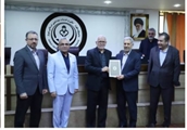   تجلیل از رؤسای بیمارستان حضرت قائم(عج) و شبکه بهداشت و درمان شهرستان فیروزآباد به عنوان برترین روسای شبکه ها و بیمارستان های استان فارس